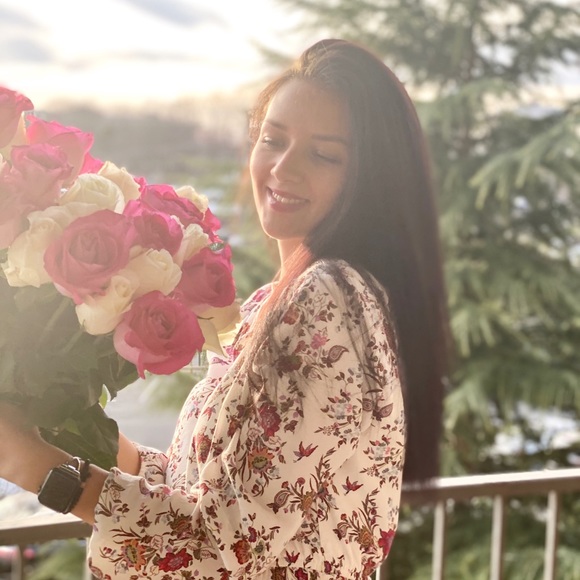 Meet your Posher, Julia - Picture 1 of 5